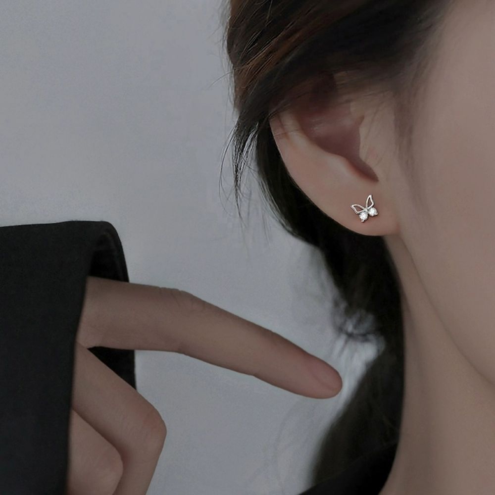 Picture of Titchy 925 silver butterfly earrings