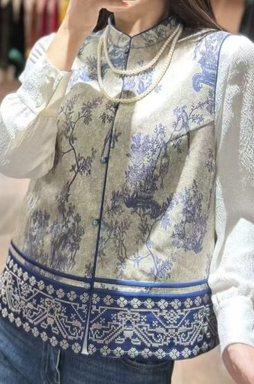 Picture of 25BJZ007 真丝羊毛设计款马甲（青花瓷）